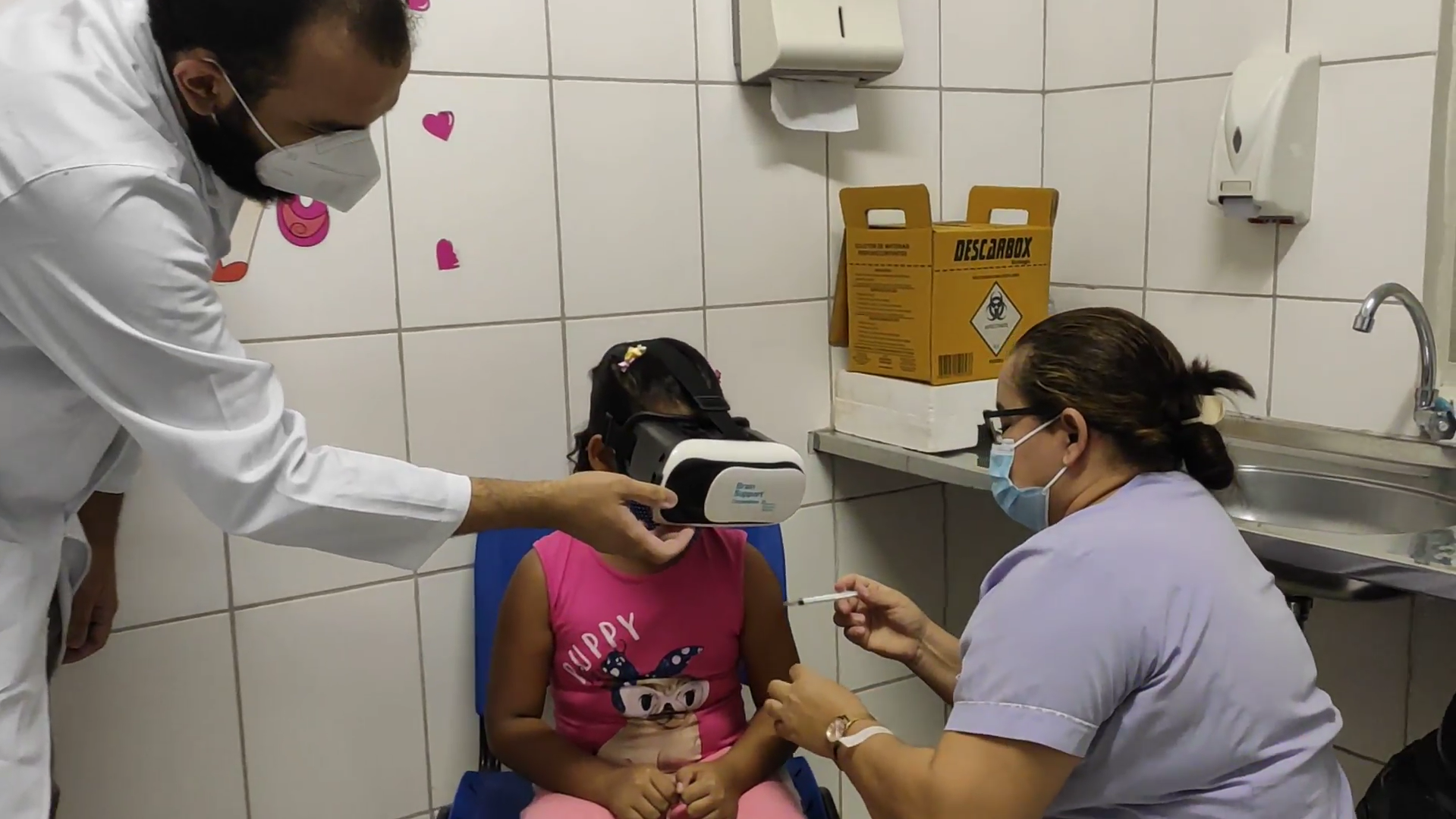 Vacinação infantil com realidade virtual [SUS]